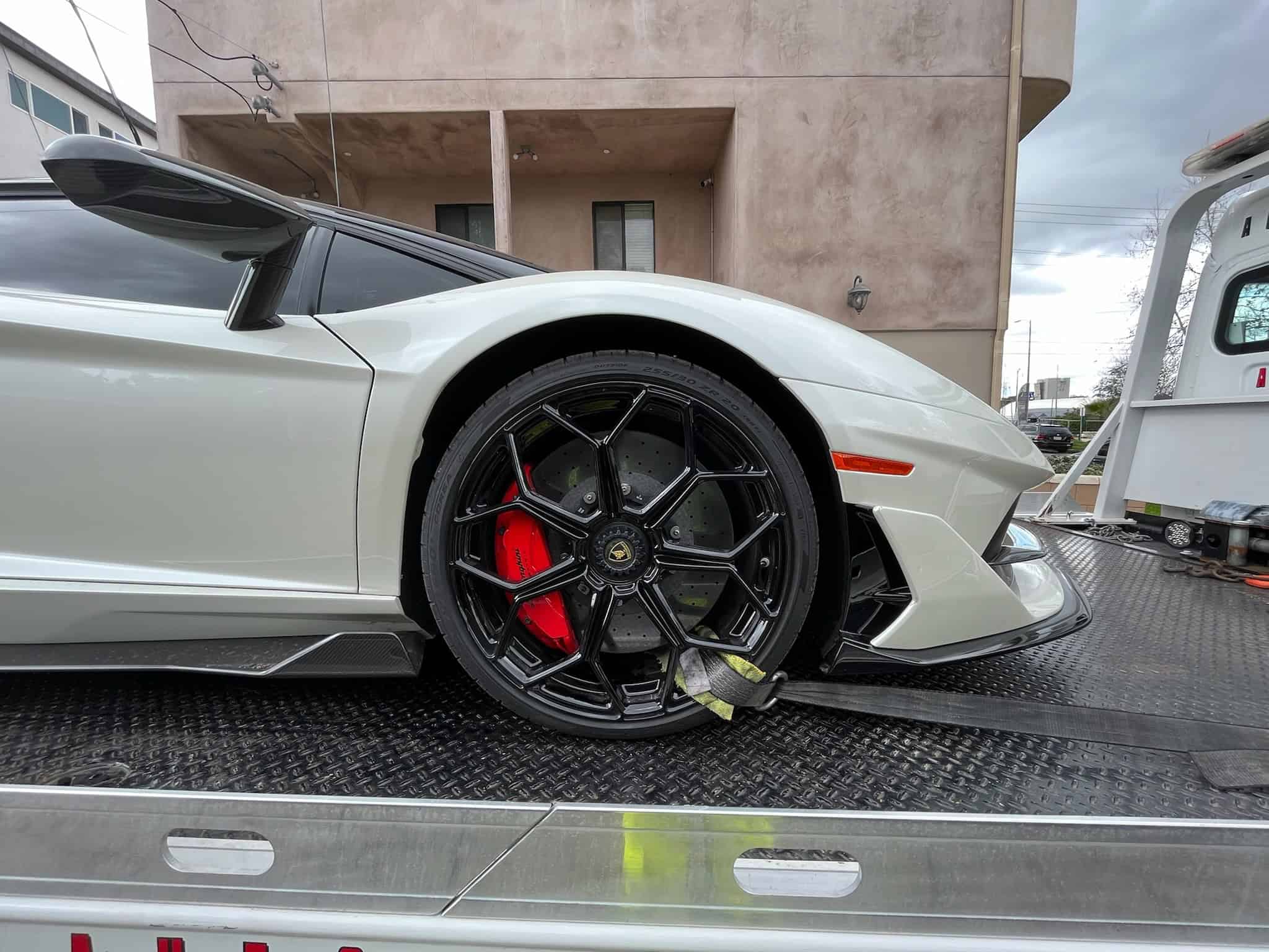 Tow truck Manhattan Beach