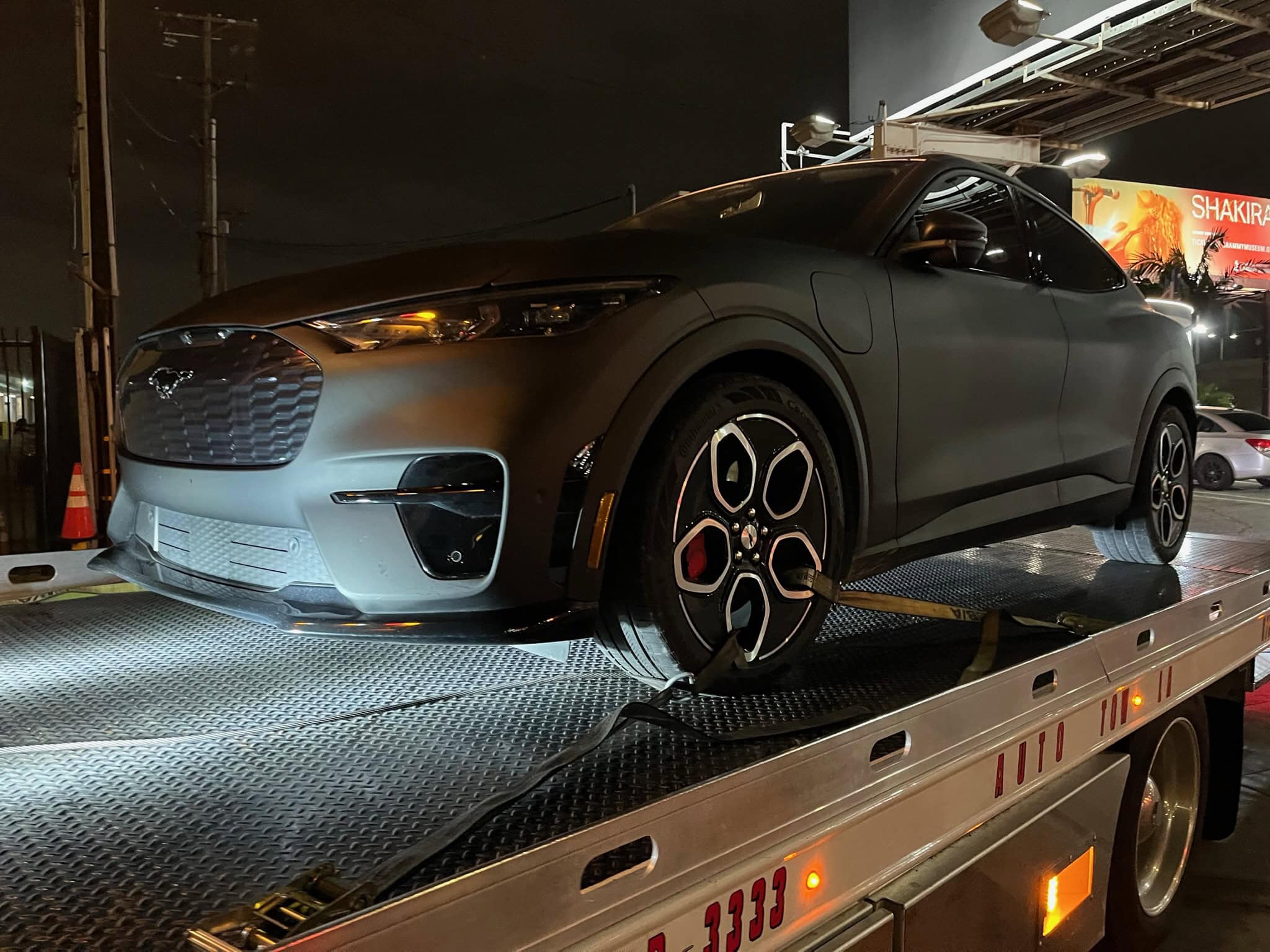 Tow truck Long Beach